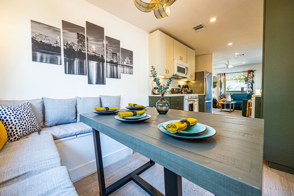 Pet Friendly Stylish & Central Bungalow, Walkable!