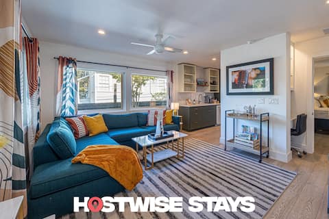 Pet Friendly Stylish & Central Bungalow, Walkable!