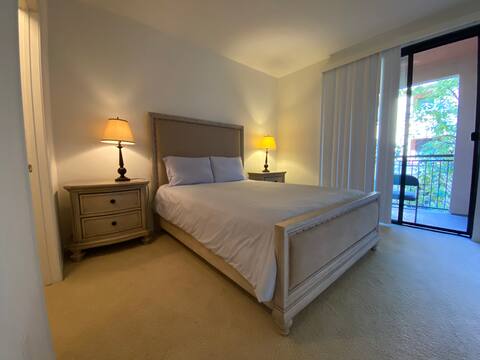 Popular Airbnb listing: Irvine Spectrum 1 Bedroom near beach, UCI & Disney in Laguna Hills