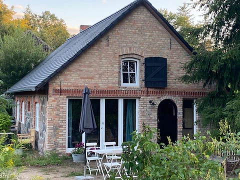 Lake Stechlin- idyllic Cottage in the woods