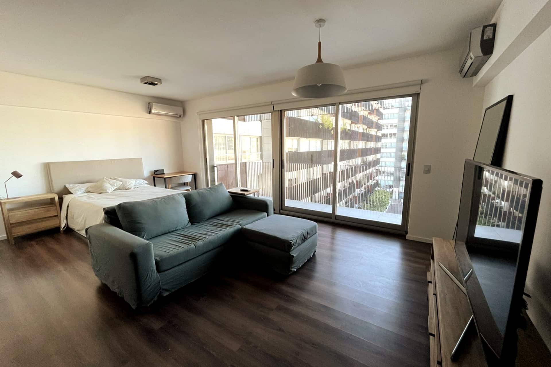 Kitnet de 1 quarto com piscina e vaga de garagem em Palermo Hollywood