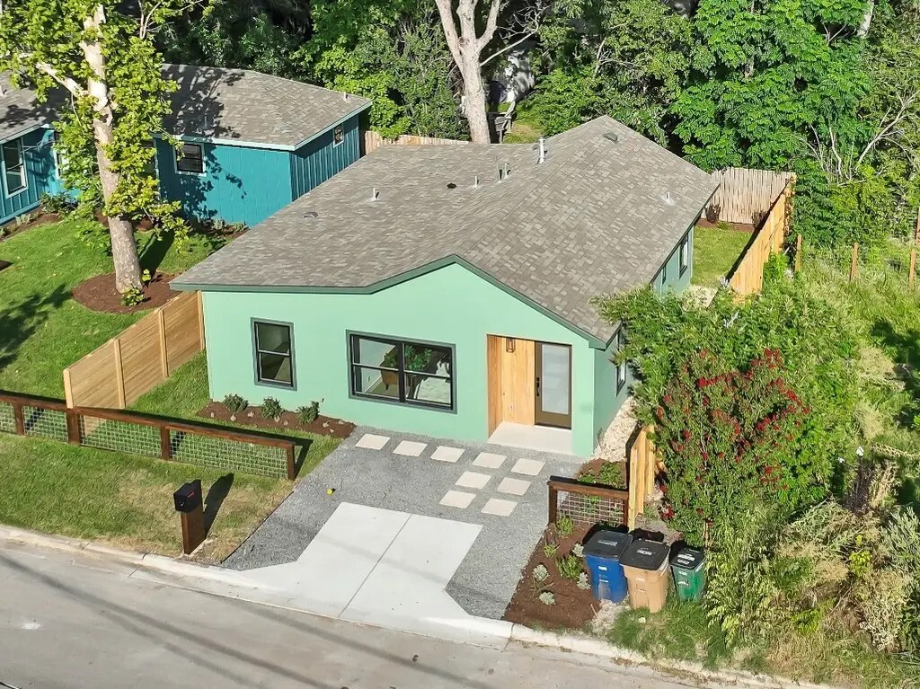 Quiet, Charming, Central to Domain & UT/Downtown
