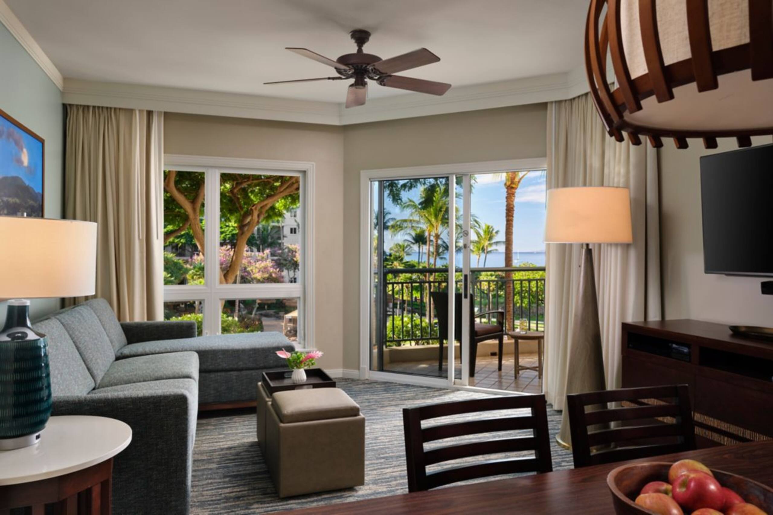 Hotel in Lahaina · ★5.0 · 2 bedrooms · 4 beds · 2 shared baths - Image 9