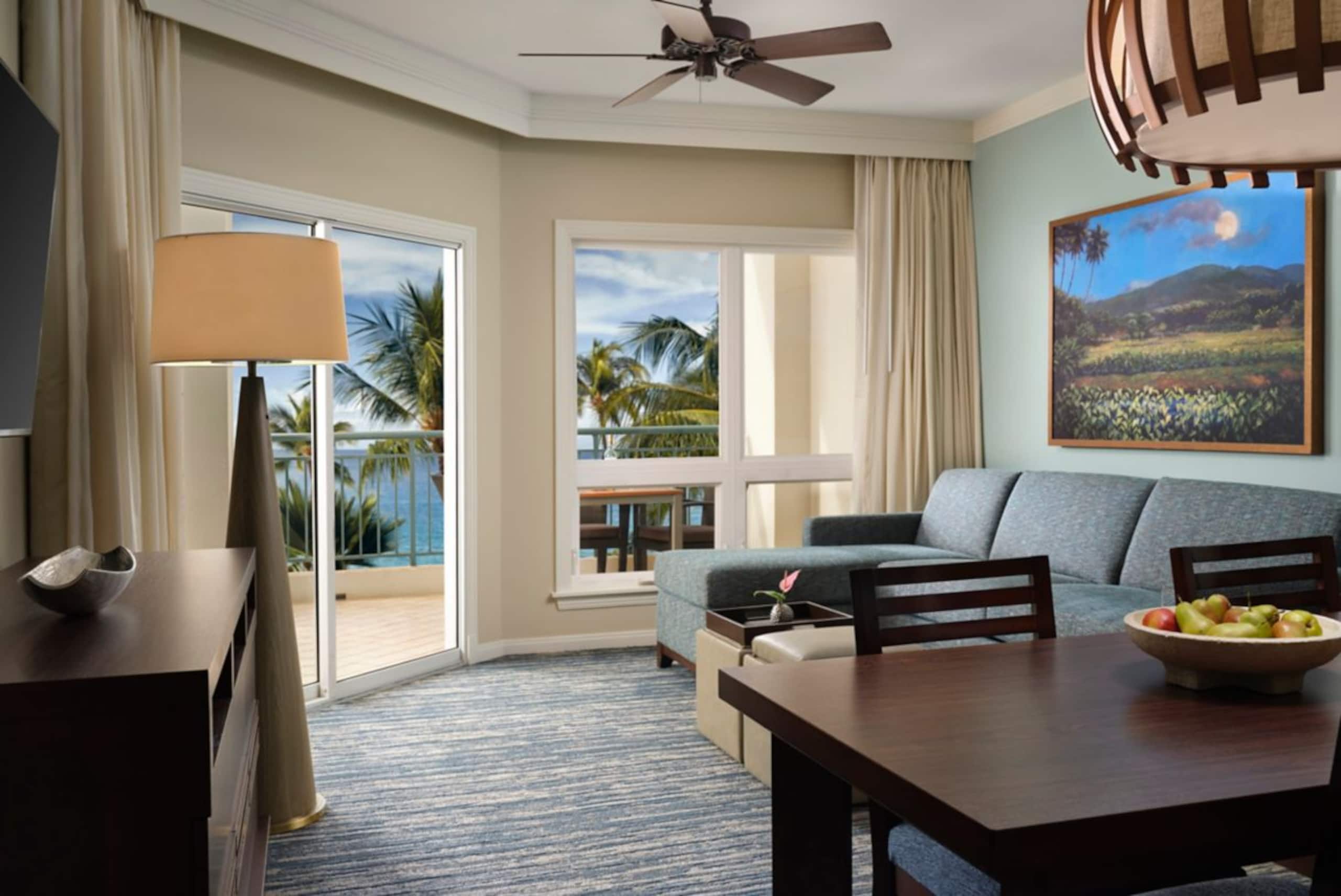 Hotel in Lahaina · ★5.0 · 2 bedrooms · 4 beds · 2 shared baths - Image 16