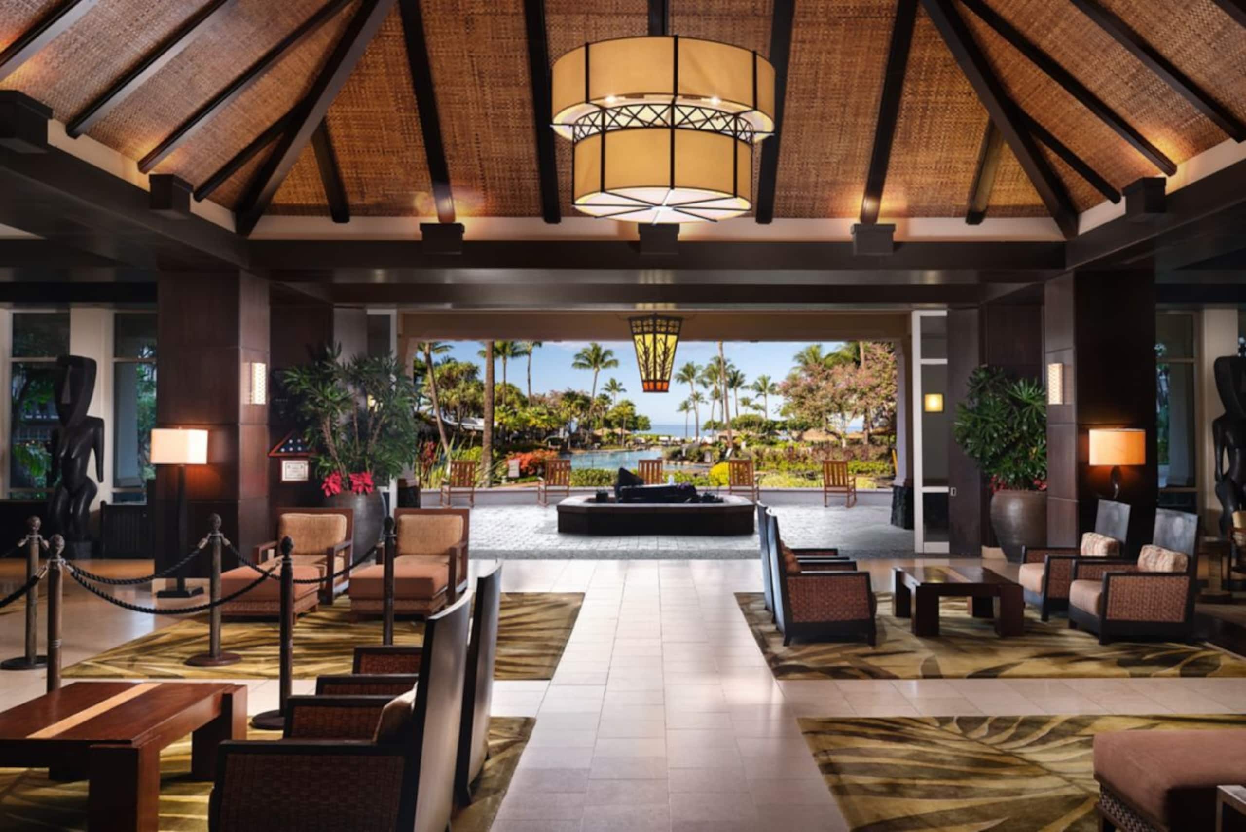 Hotel in Lahaina · ★5.0 · 2 bedrooms · 4 beds · 2 shared baths - Image 5