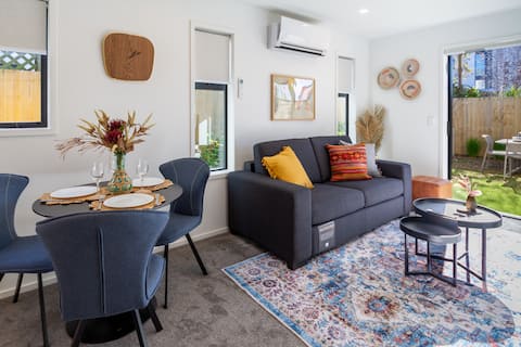 Central City Escape 1 Bed 1 Bath near Hagley Park