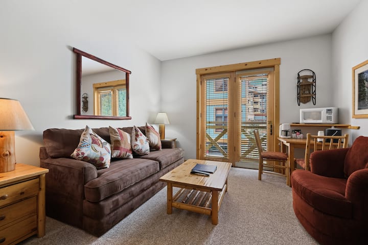 Steps To Lift, Hotel-style, Sleeps 4 Mtn Views - Copper Mountain, CO