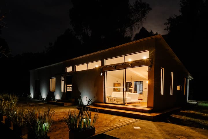 Bogotá Casa Familiar Bogotá - Casas en alquiler en Bogotá, Bogotá, Colombia  - Airbnb