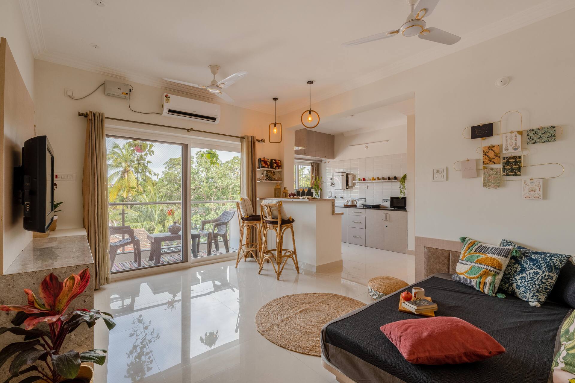 Modern 1bhk | 2 mins drive from Baga Beach