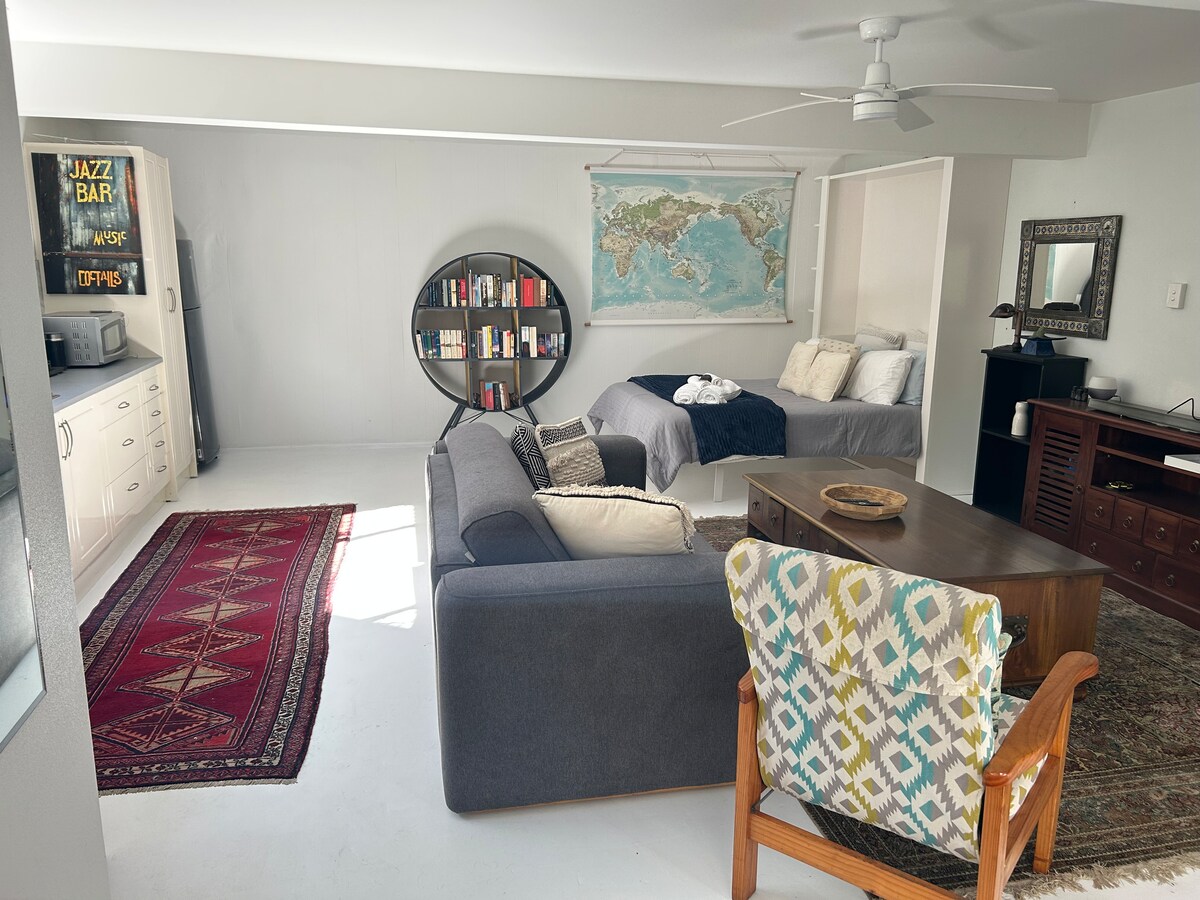 Top performing Airbnb: Private, tranquil studio in Tugun