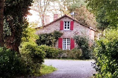 Country house with pond & garden