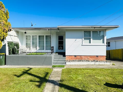 Spacious 4 bedroom House in South Auckland