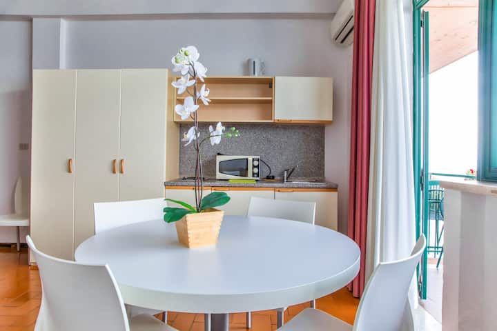 [Lake View] Studio Apartment With Balcony And Pool - Garda
