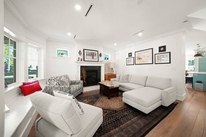 MacKenzie House: Kitsilano Charm gallery image 4