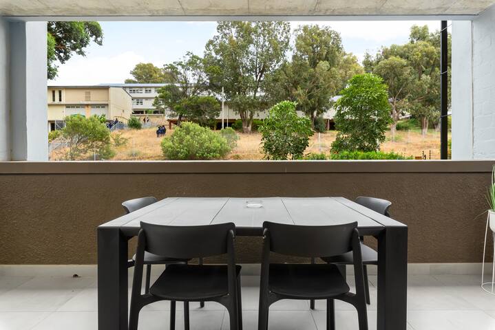 Exclusive 3Bed in the Heart of Bo-Kaap | Netflix gallery image 3