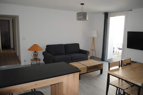 Apartment in private courtyard