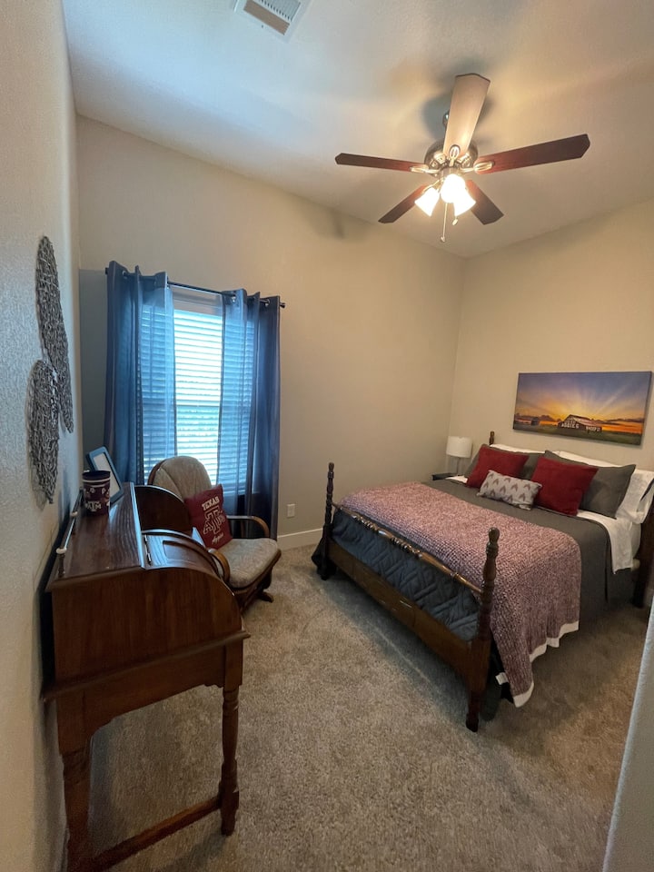 Лева спална соба