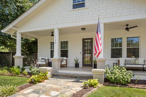 Main St- Weaverville Bungalow- 10 mi to Asheville
