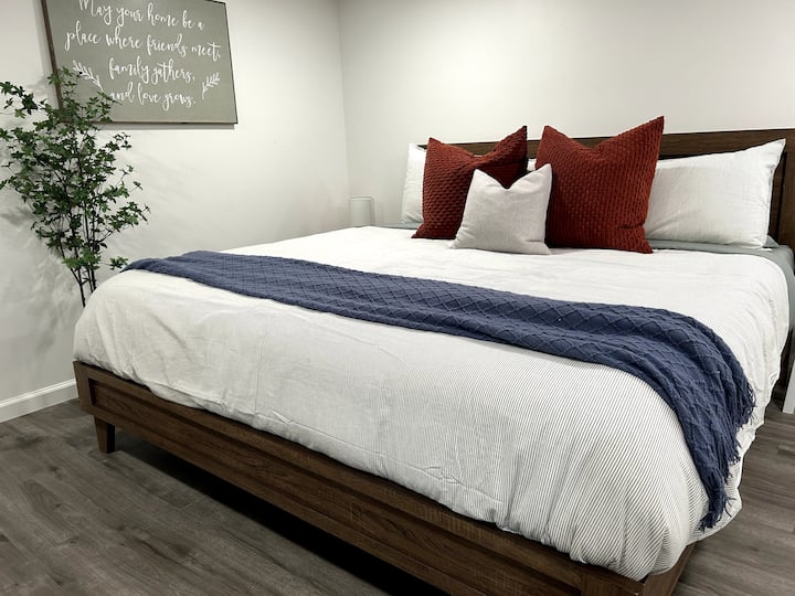Centrally located Private Bsmt Apt 1K,1Q + office