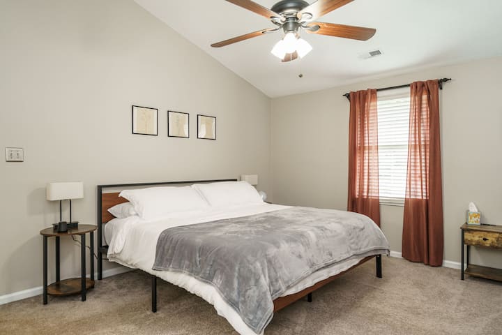 Hoofdslaapkamer (kingsize matras)