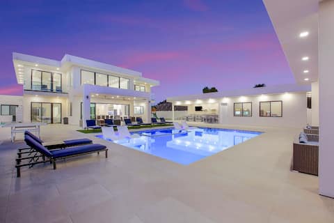 # 1 Vacation Rental in California for Large Groups