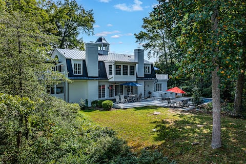 "The Point"-Luxury-Waterfront-Pool-Dock-Fire pit-