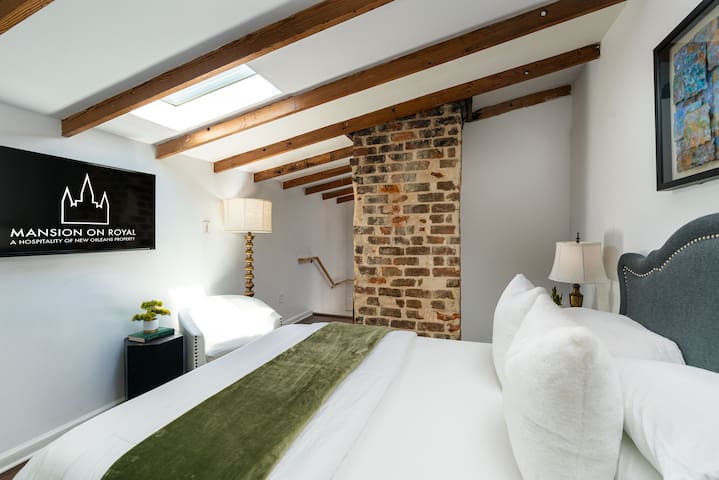 Marigny 2BD Retreat | Walk to Quarter & Music