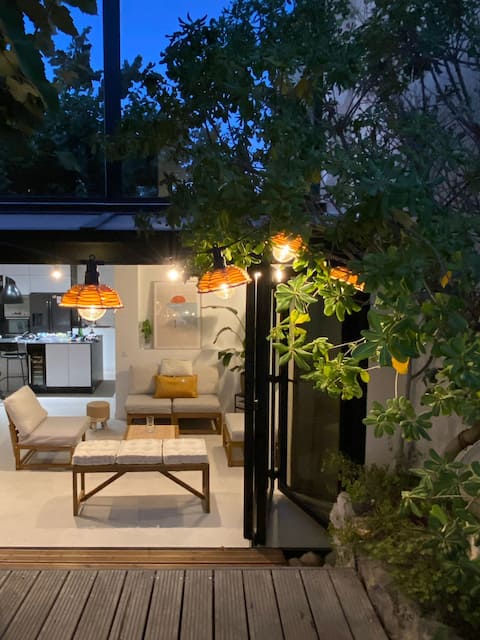 Modern Pool House: Luxe Comfort