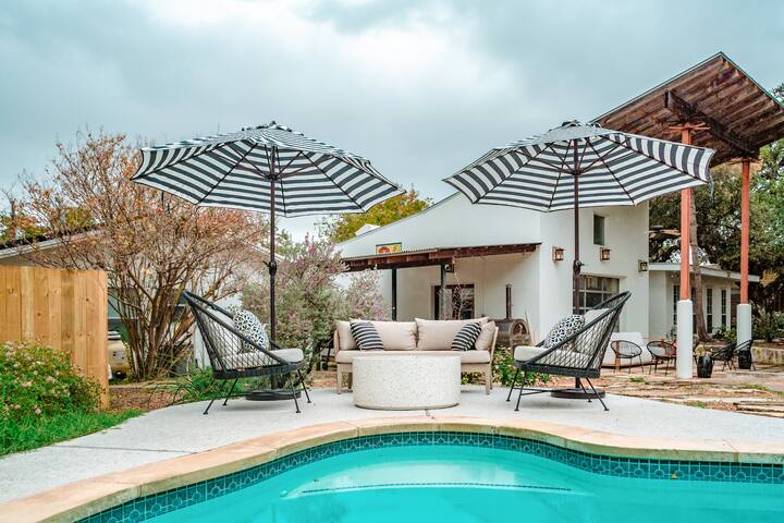 Eclectic Gem: Pool, Hot Tub, Near SoCo & Downtown gallery image 3