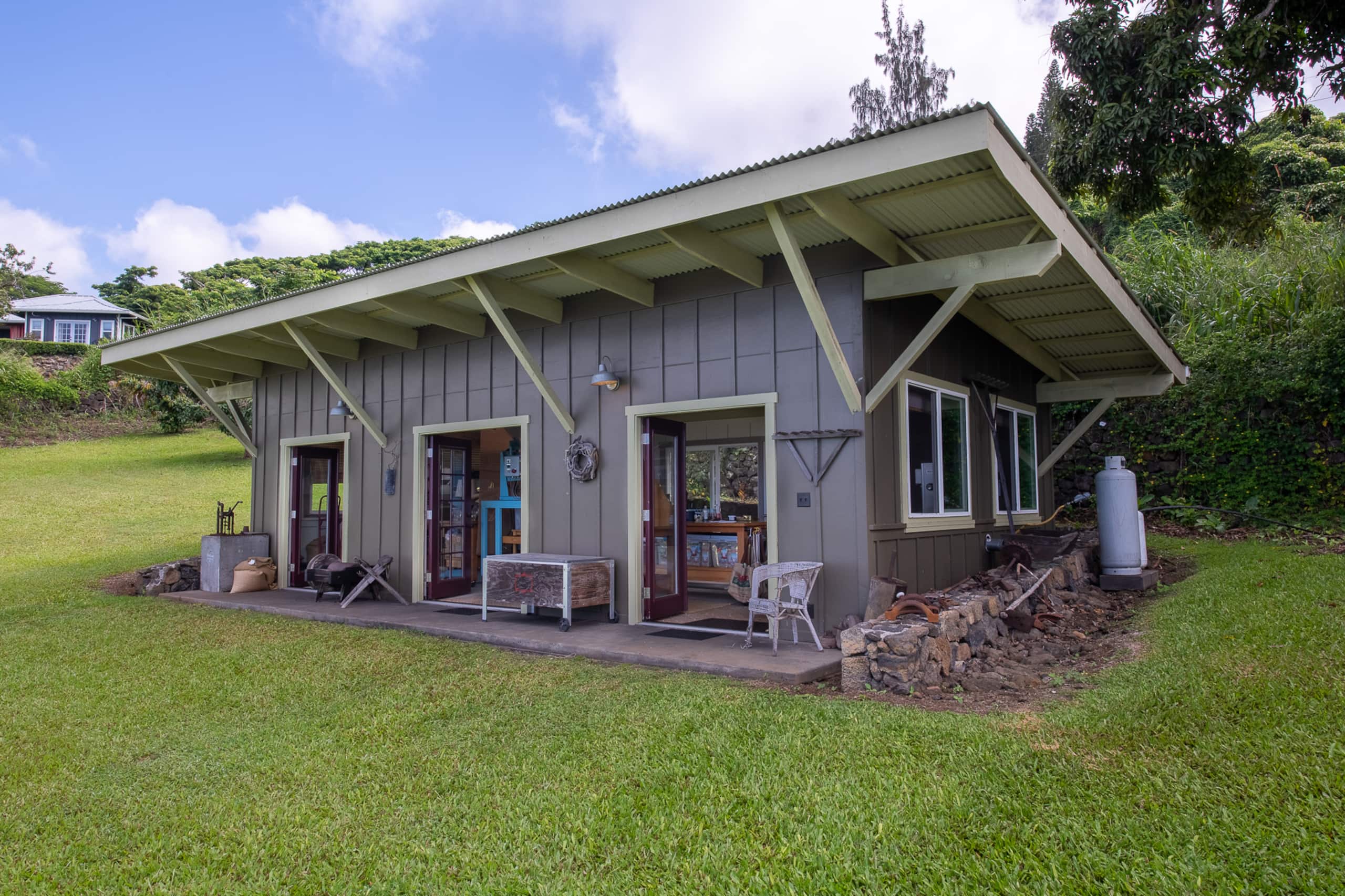Artsy Hale Akala Cottage, Hōlualoa, Kona - Photo 17