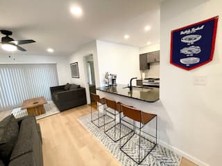 Orchard Park 4 Bed House, Walk to Highmark Stadium, photo 3 of 37