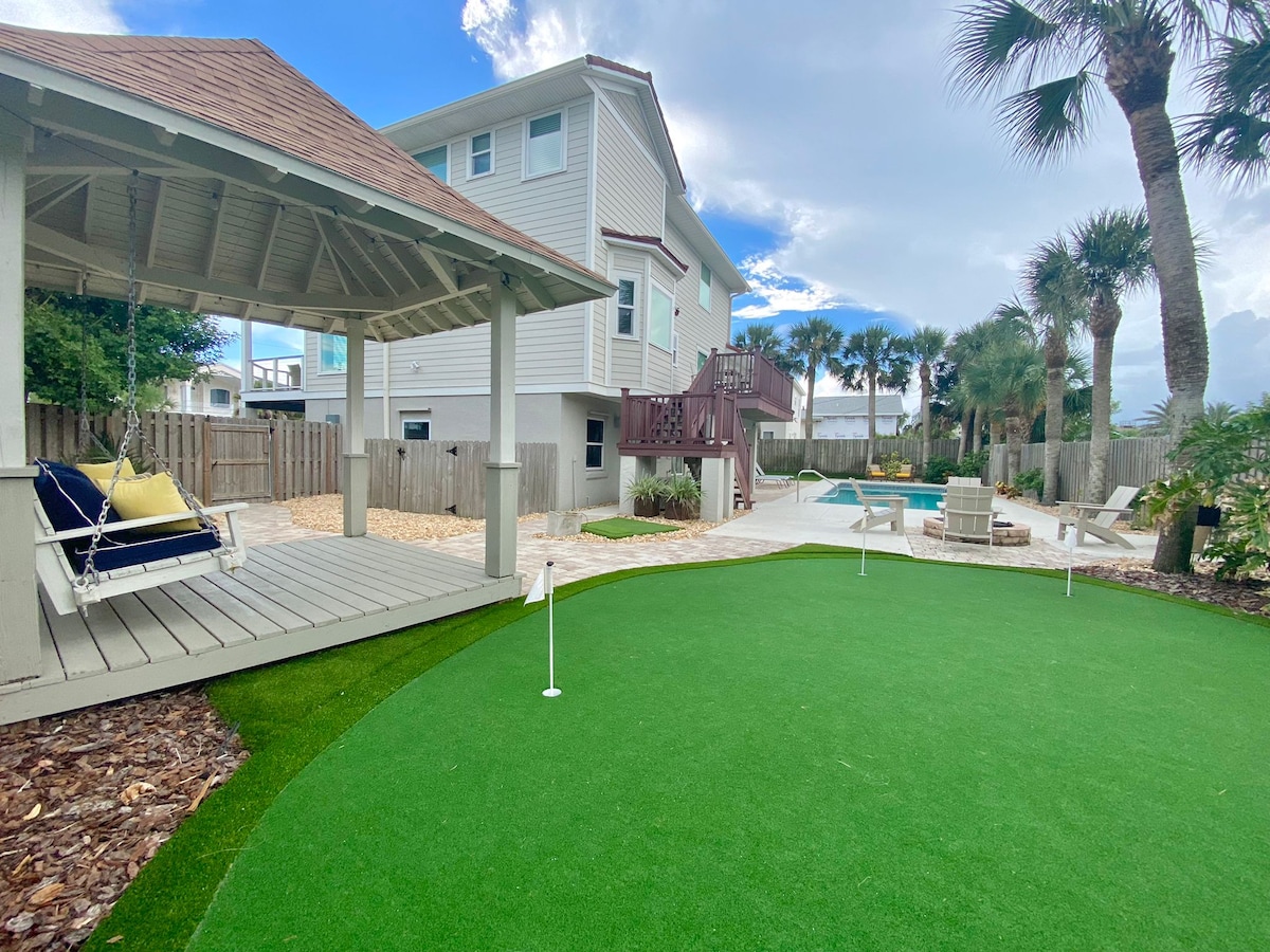 Oasis - Walk to Beach, Heated Pool, Mini Golf