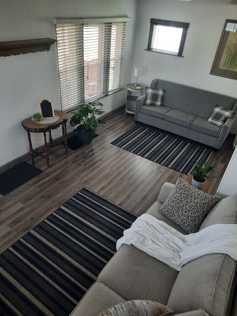 Top Airbnb: Bunker Hill Bungalow in Amish Country / Holmes County