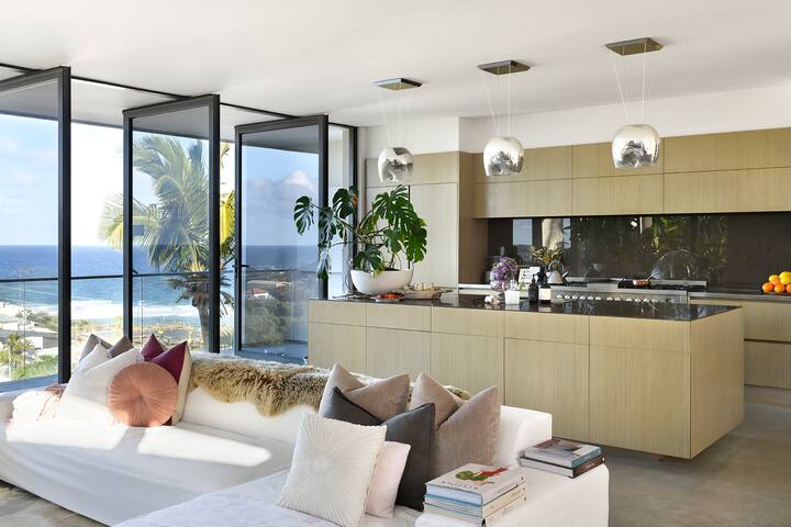 Eyrie House – Sunshine Beach Ocean Views gallery image 2