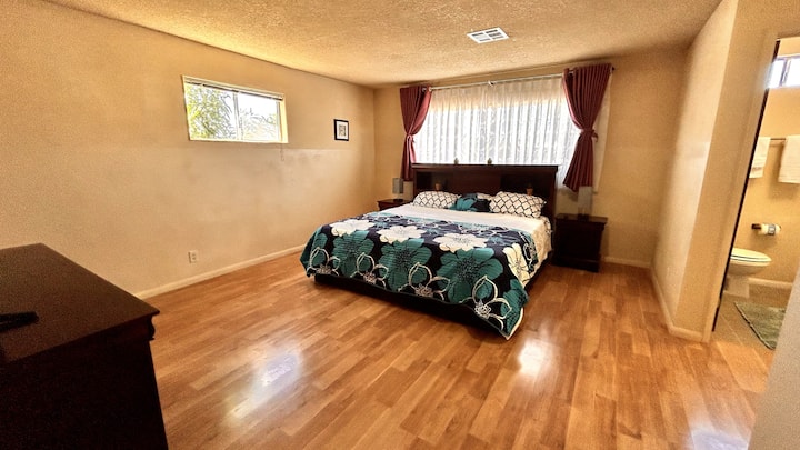 غرفة النوم 1