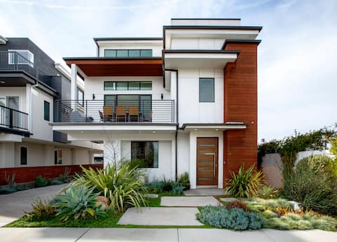 Modern & Sun-Filled Family Home