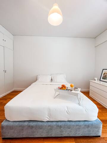 Lux 10Pax, Parking 2 min to Beach, Prime Porto Foz gallery image 5