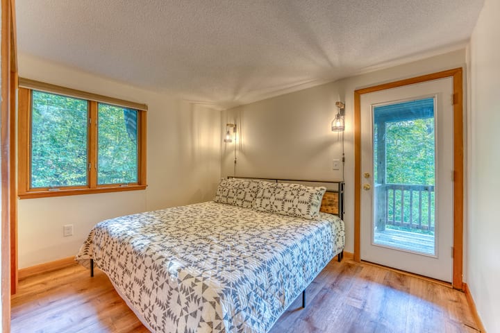 Dormitorio 1: cama tamaño king.