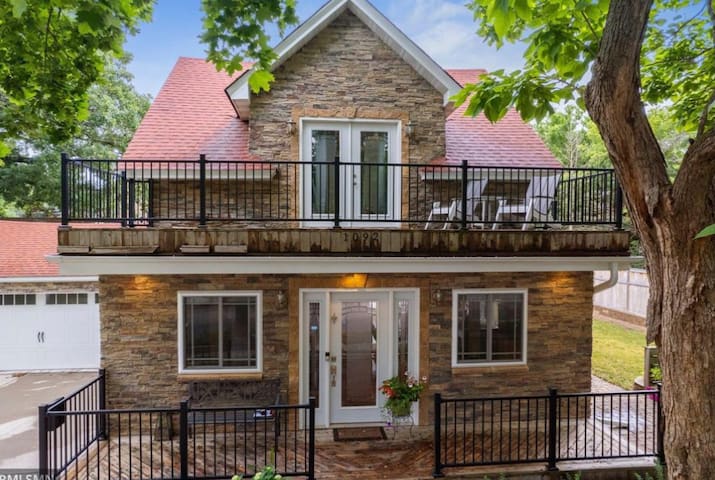 Lake Como Single Family Home