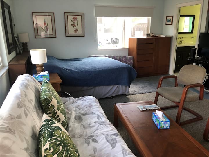 Close To Kahala Beach, Waikiki, And Kahala Mall - Honolulu