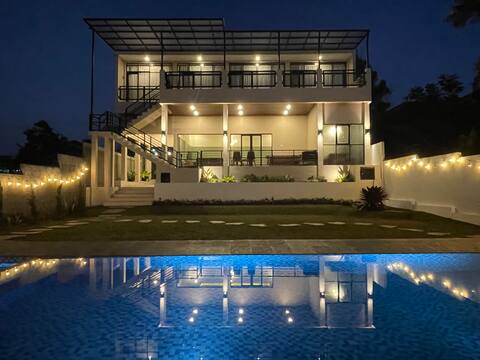 Adna Villa Lembang