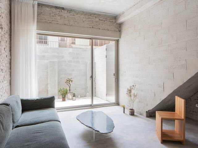 German Design/kitchen/private courtyard/10mins MRT gallery image 2