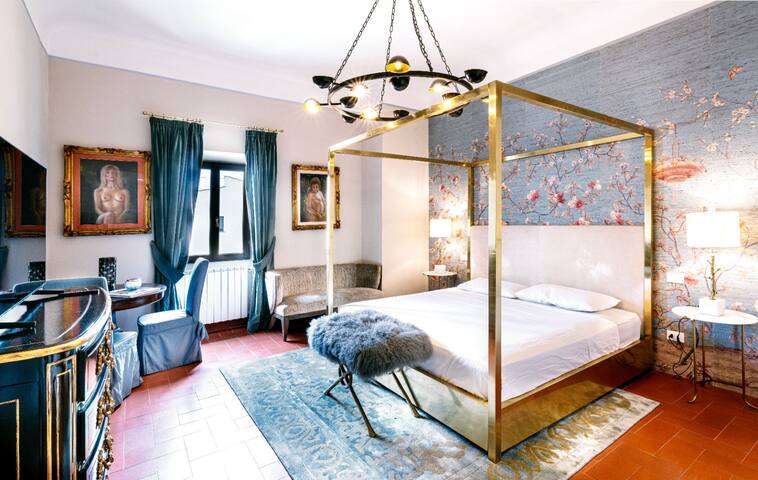 Lussuoso appartamento in Piazza de Carmine.