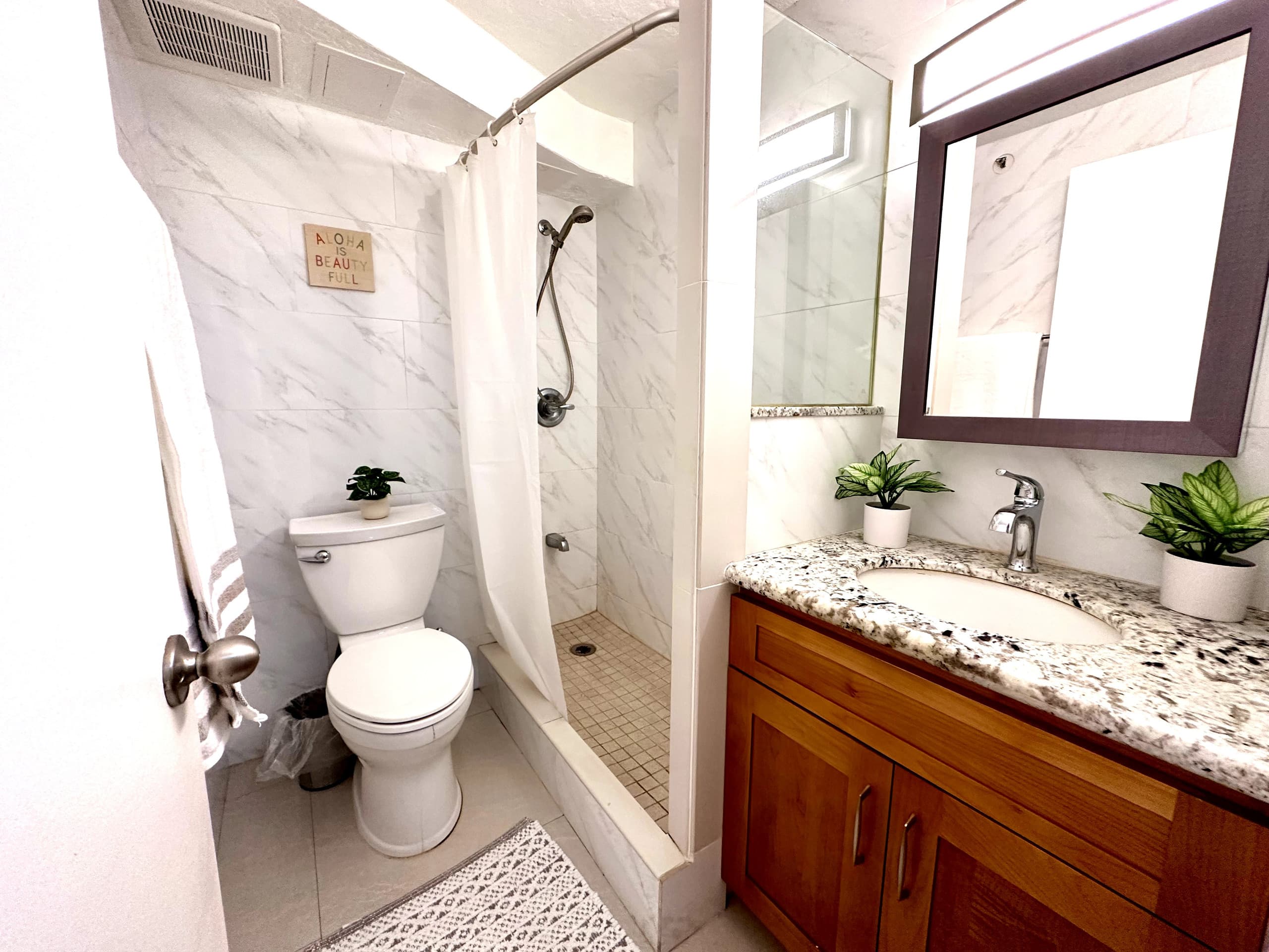 Condo in Honolulu · ★4.91 · Studio · 1 bed · 1 bath - Image 10