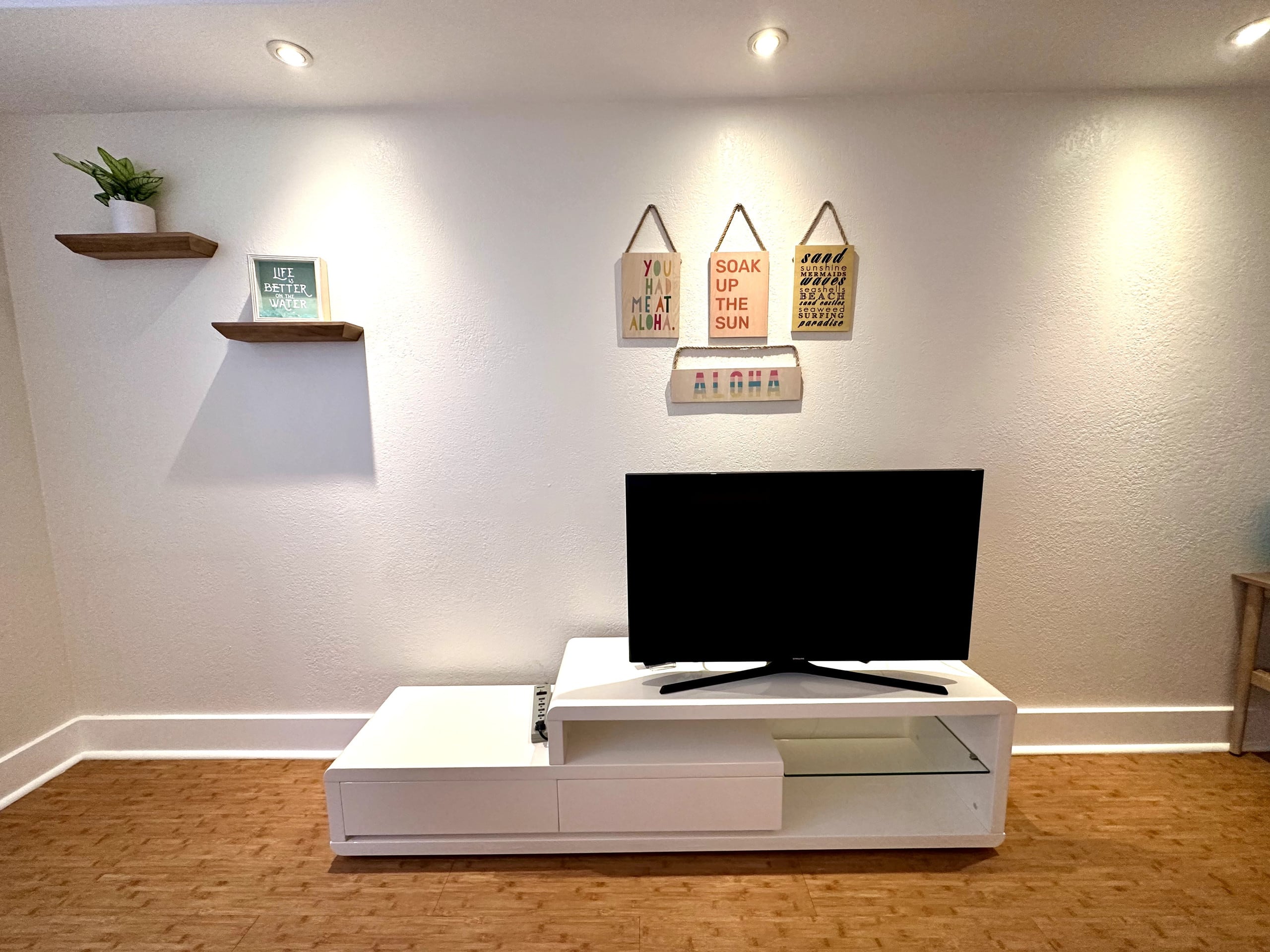 Condo in Honolulu · ★4.91 · Studio · 1 bed · 1 bath - Image 7