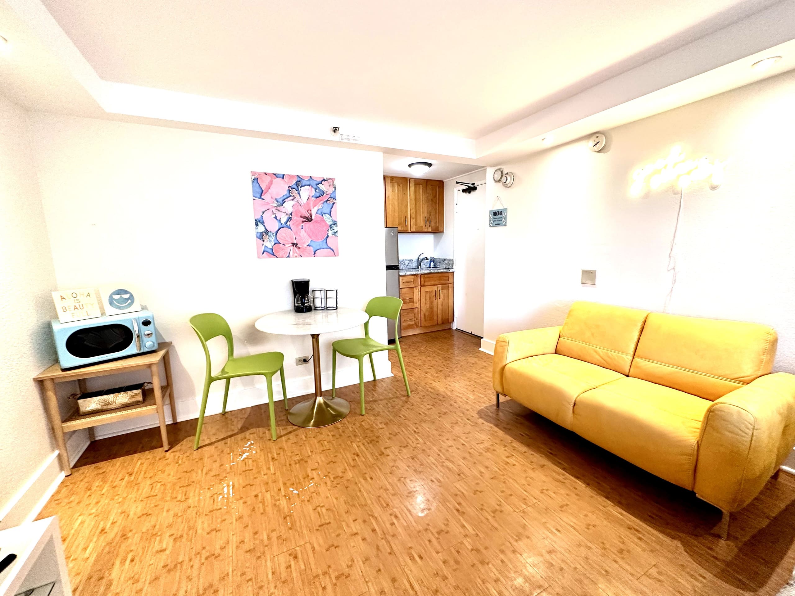 Condo in Honolulu · ★4.91 · Studio · 1 bed · 1 bath - Image 3