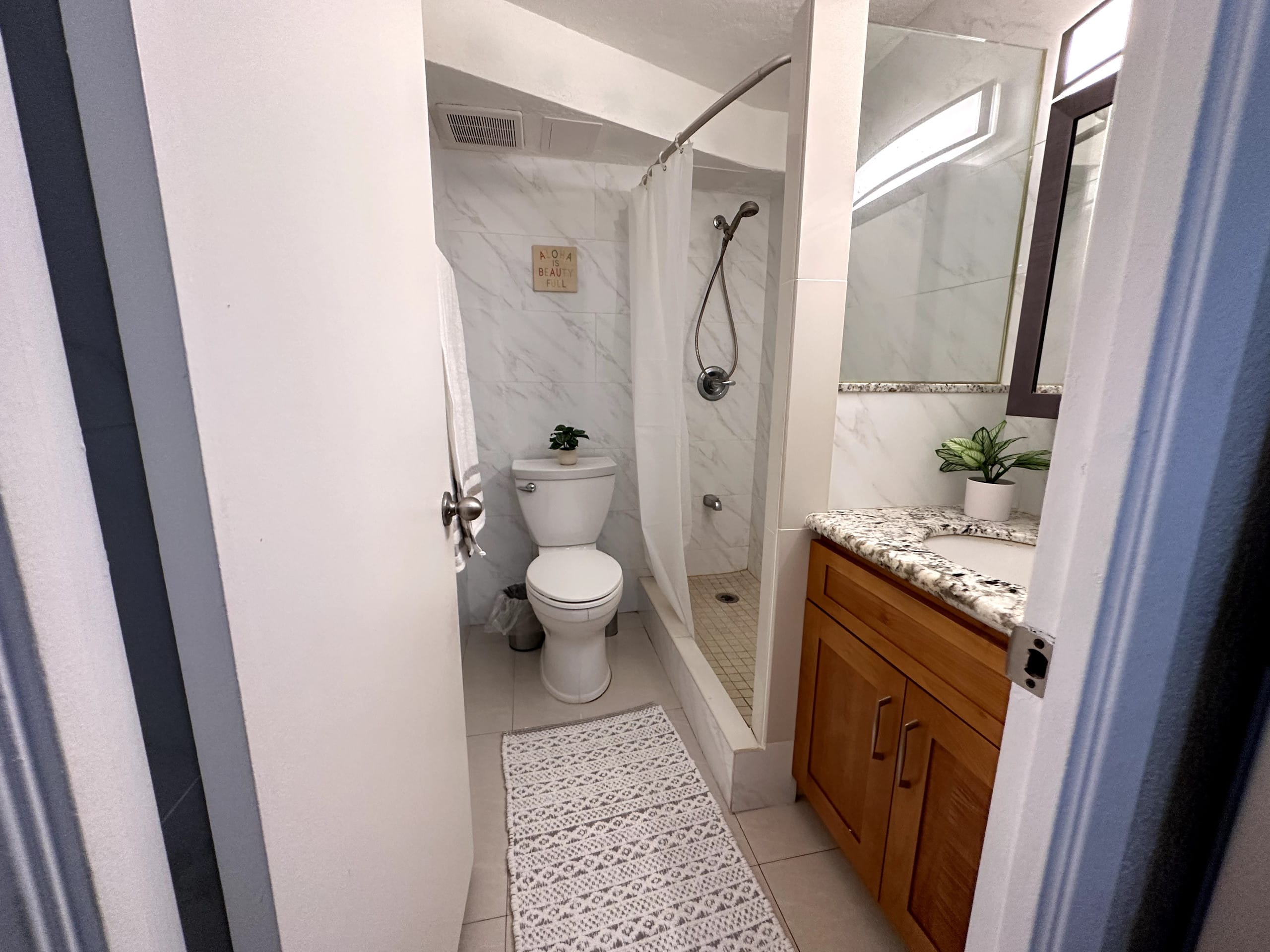 Condo in Honolulu · ★4.91 · Studio · 1 bed · 1 bath - Image 11