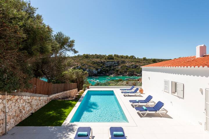 Villa Vista Turquesa by 3 Villas Menorca gallery image 2