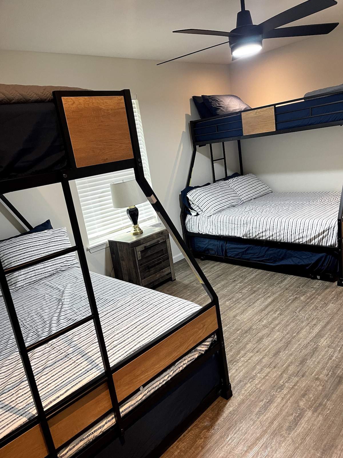 غرفة النوم 1