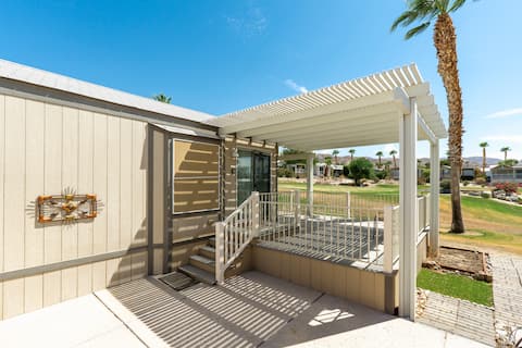 1BR/1BA Tiny Desert Home in Mineral Pool Resort